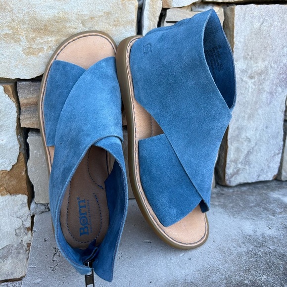Born women’s IWA leather suede blue Sandals with open toe Sz-6M. Q - Picture 6 of 12